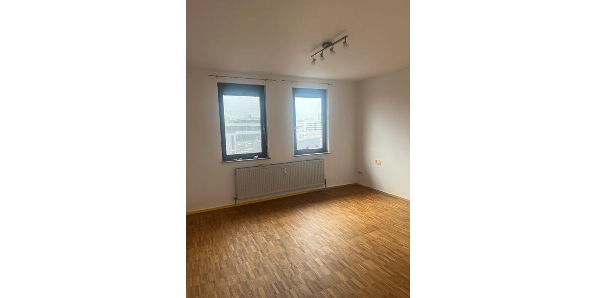 Etagenwohnung Stuttgart Zuffenhausen - 3 Zimmer, 84 m&sup2;, 1.000&euro; | Angebot:25953922