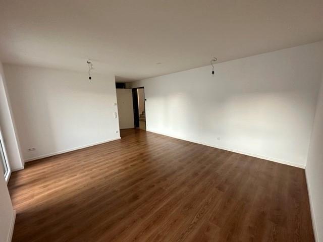 Erdgeschoßwohnung Esslingen am Neckar - 2 Zimmer, 72 m&sup2;, 1.051&euro; | Angebot:26367538