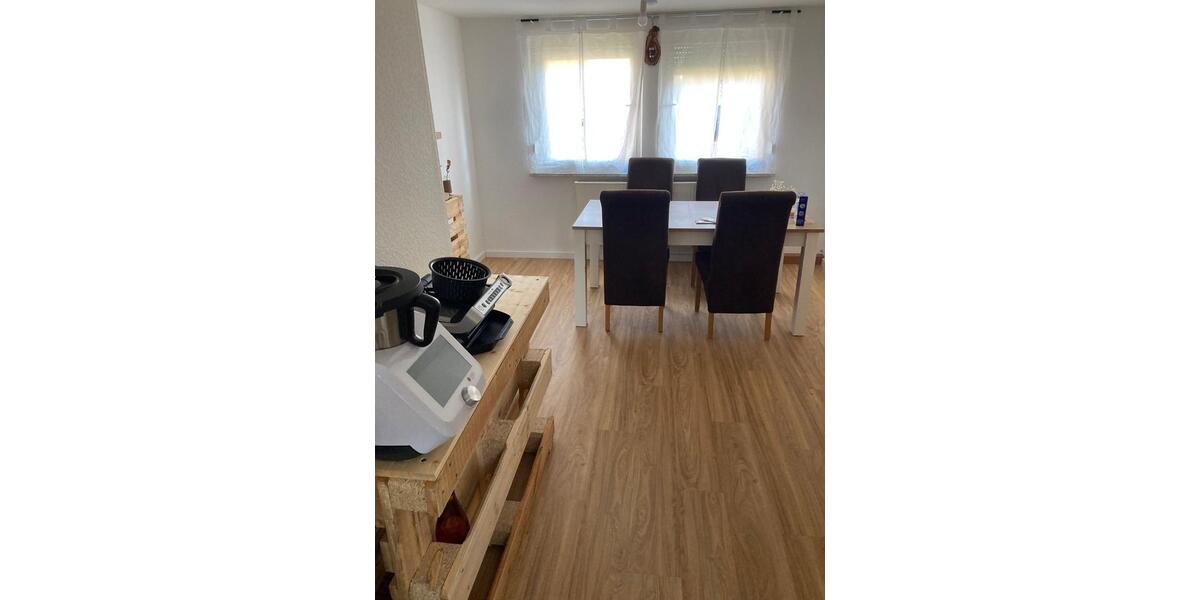 Etagenwohnung Stuttgart Neuwirtshaus - 1 Zimmer, 13 m&sup2;, 450&euro; | Angebot:25395863
