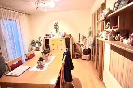 Wohnung Ludwigsburg - 3 Zimmer, 70 m&sup2;, 1.000&euro; | Angebot:26001342