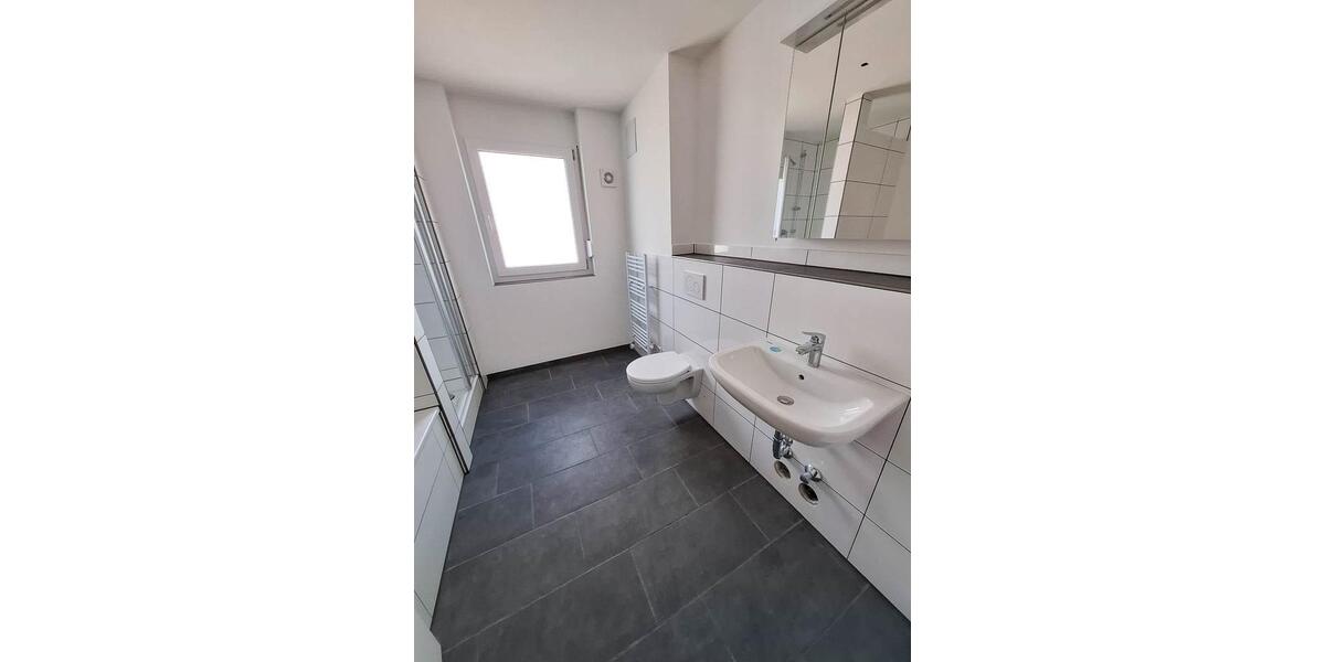 Etagenwohnung Leonberg - 3.5 Zimmer, 90 m&sup2;, 1.490&euro; | Angebot:27585985