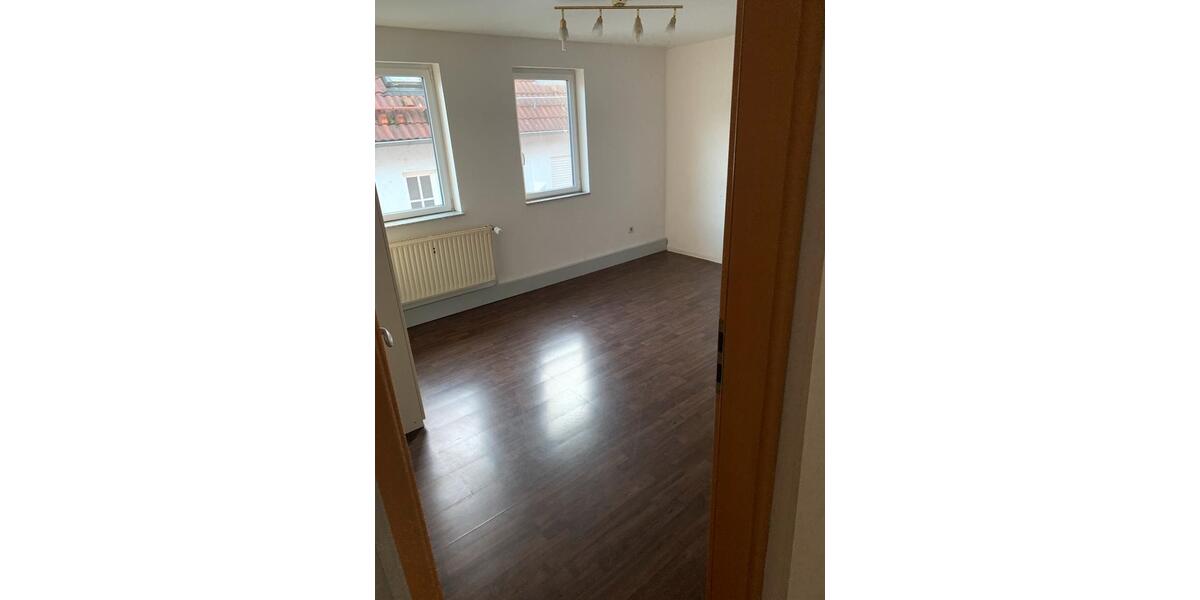 Etagenwohnung Pleidelsheim - 6 Zimmer, 110 m&sup2;, 1.450&euro; | Angebot:26432824
