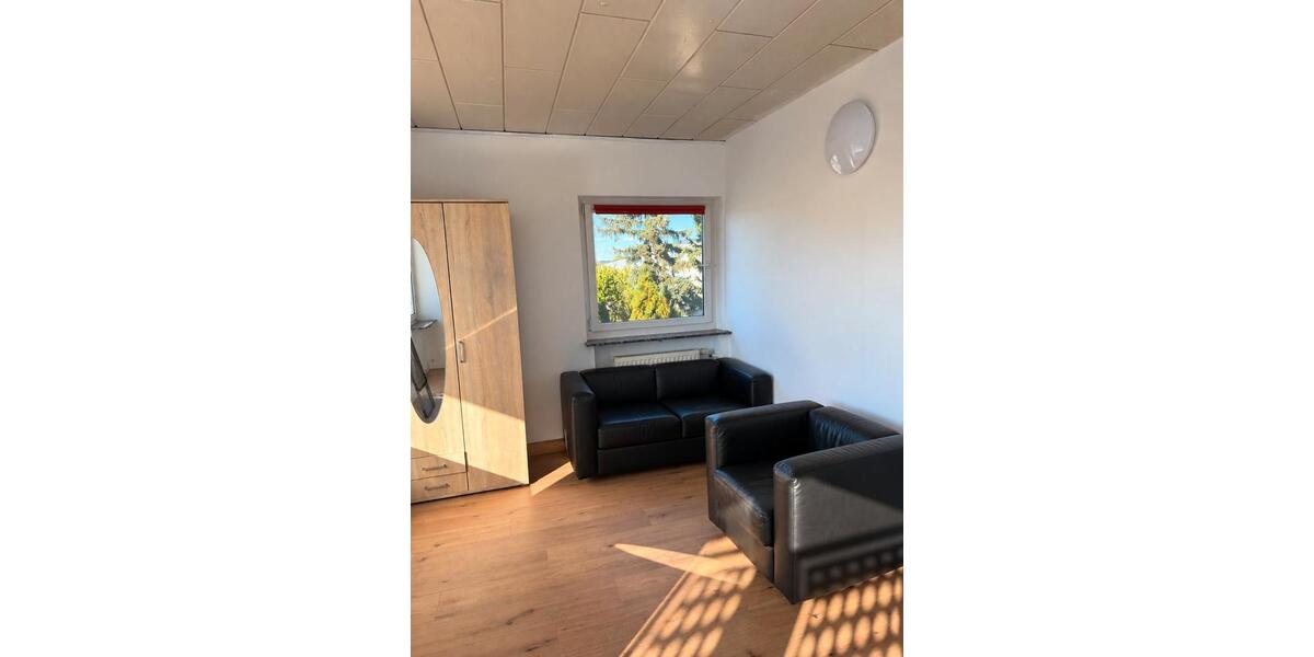 Etagenwohnung Remseck am Neckar - 3 Zimmer, 120 m&sup2;, 30&euro; | Angebot:27543061