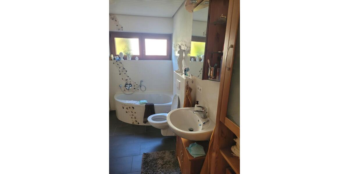 Etagenwohnung Backnang - 4.5 Zimmer, 93 m&sup2;, 390.000&euro; | Angebot:26589041