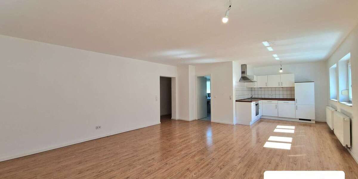 Etagenwohnung Stuttgart Stuttgart-Ost - 3 Zimmer, 91 m&sup2;, 1.630&euro; | Angebot:26068904