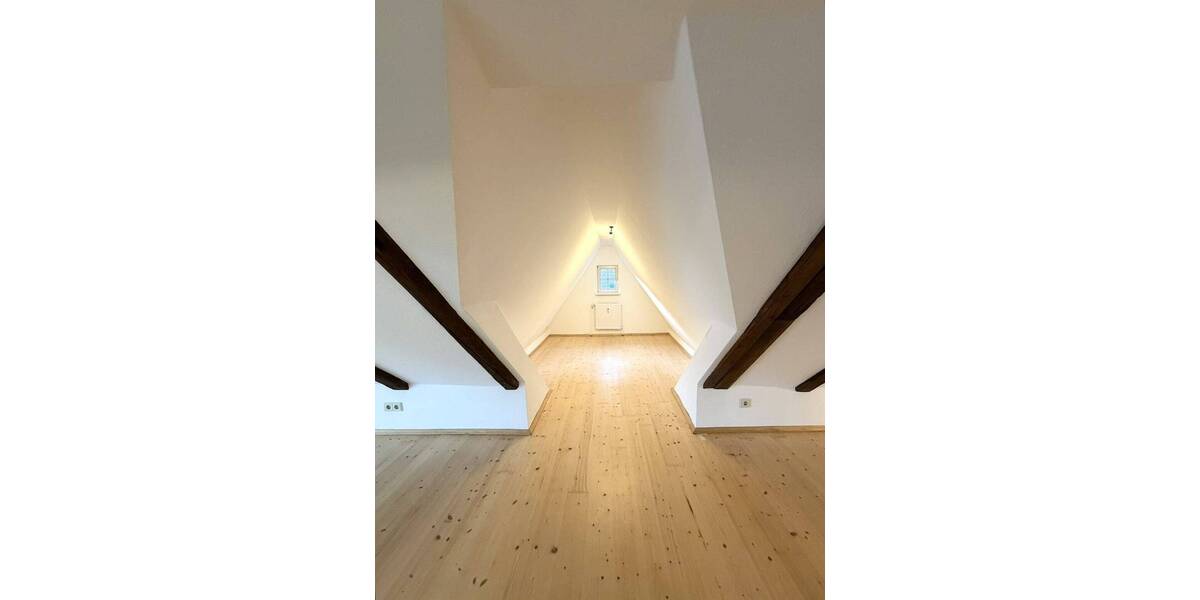 Etagenwohnung Esslingen am Neckar Stadtmitte - 3 Zimmer, 105 m&sup2;, 1.400&euro; | Angebot:26806852