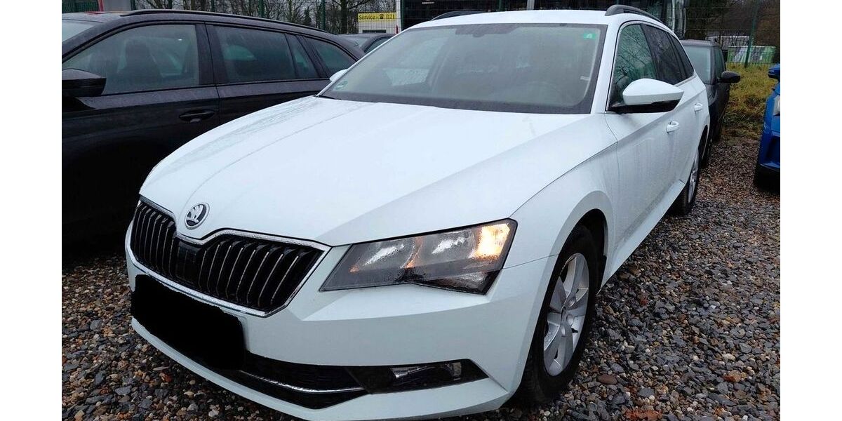 Skoda Superb 132.000 km 14.990 &euro; Stuttgart 70567