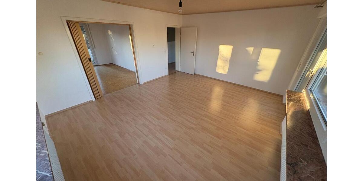 Etagenwohnung Heilbronn Böckingen - 6 Zimmer, 127 m&sup2;, 1.325&euro; | Angebot:25638392