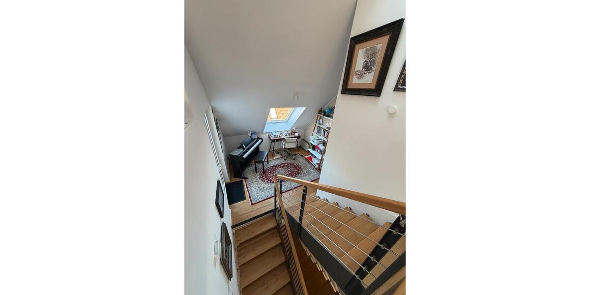 Etagenwohnung Filderstadt - 5.5 Zimmer, 137 m&sup2;, 2.200&euro; | Angebot:27570038