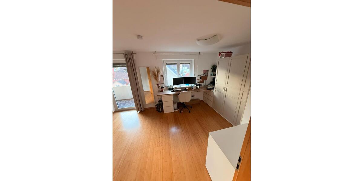 Etagenwohnung Esslingen am Neckar - 2 Zimmer, 63 m&sup2;, 850&euro; | Angebot:25933821