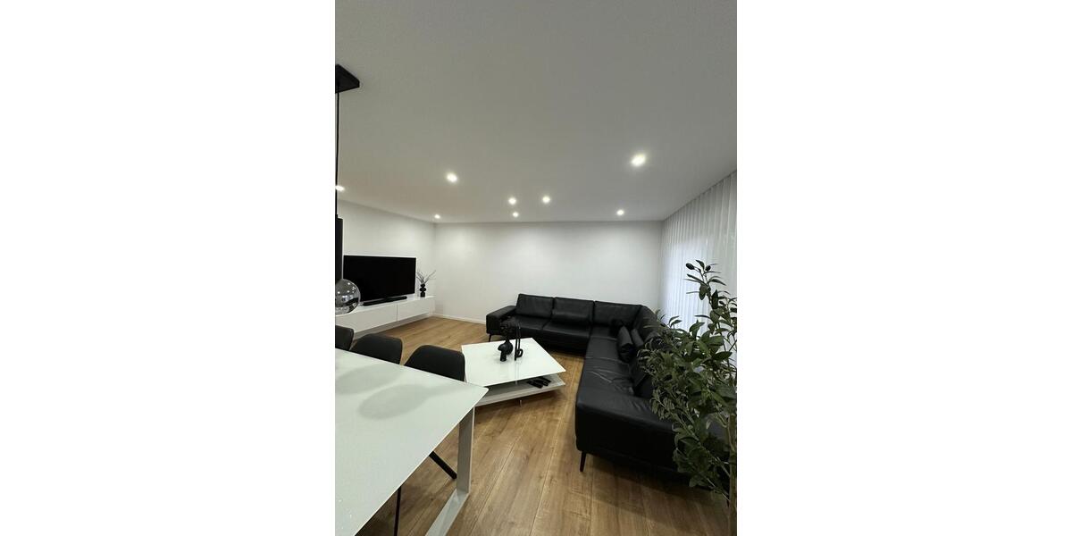 Etagenwohnung Esslingen am Neckar Brühl - 4 Zimmer, 104 m&sup2;, 395.000&euro; | Angebot:26567392