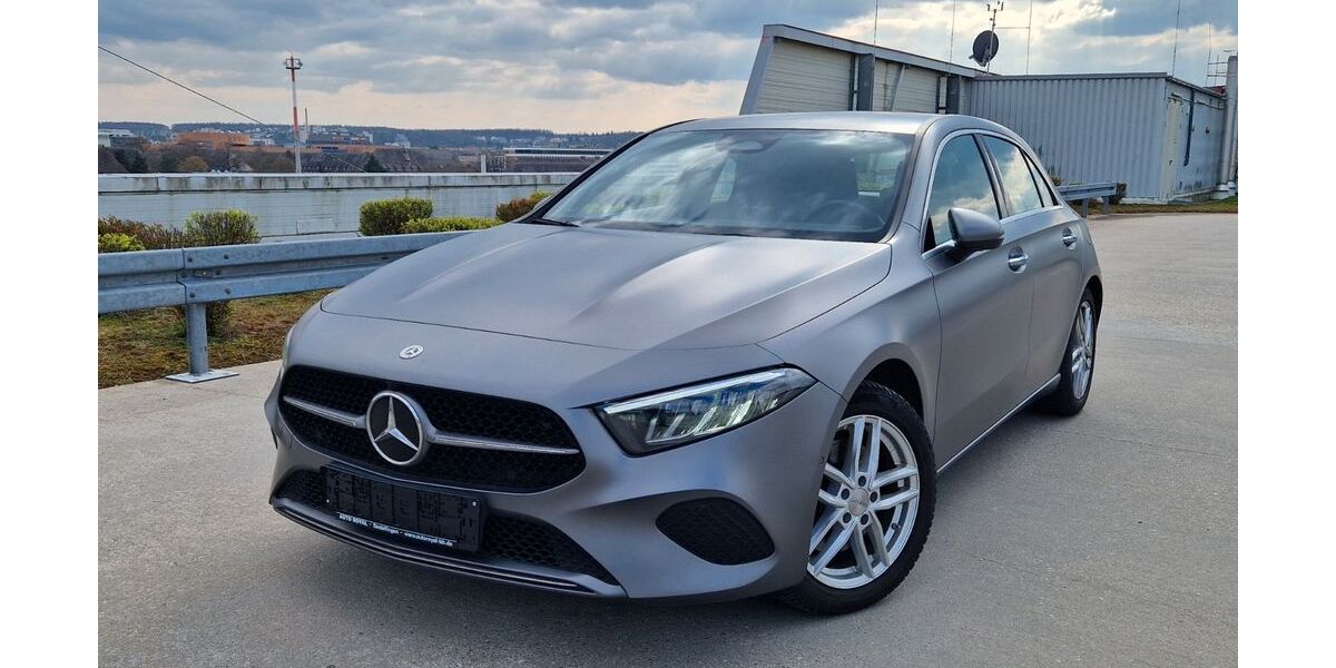 Mercedes-Benz A 220 124.990 km 24.950 &euro; Sindelfingen/Stuttgart 71065