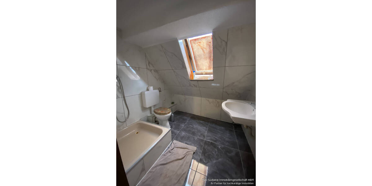 Einfamilienhaus Korntal-Münchingen Münchingen - 5 Zimmer, 198 m&sup2;, 449.000&euro; | Angebot:25775173