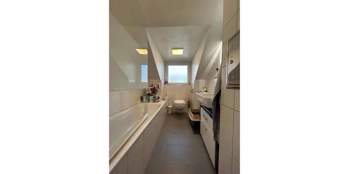 Dachgeschoßwohnung Stuttgart Sillenbuch - 3 Zimmer, 71 m&sup2;, 265.000&euro; | Angebot:27534000
