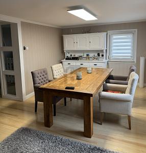 GRÜNE OASE MIT SAUNA & MEHREREN TERRASSEN - Einfamilienhaus Sindelfingen Darmsheim | Angebot:26624681