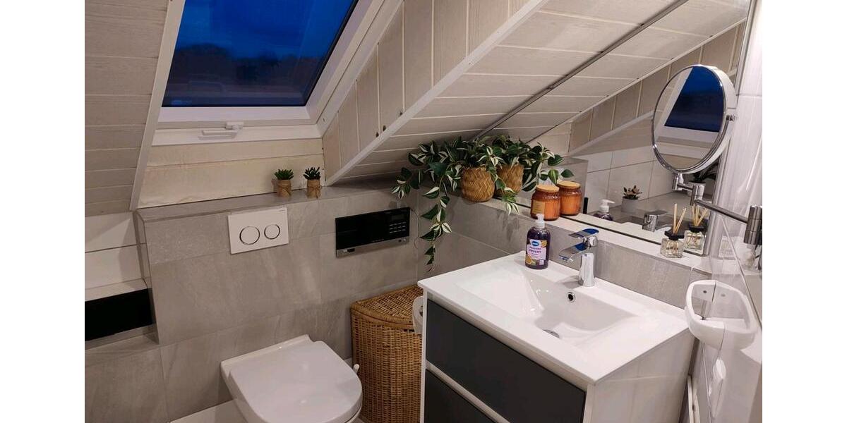 Dachgeschoßwohnung Schwieberdingen - 2.5 Zimmer, 55 m&sup2;, 1.150&euro; | Angebot:25660054