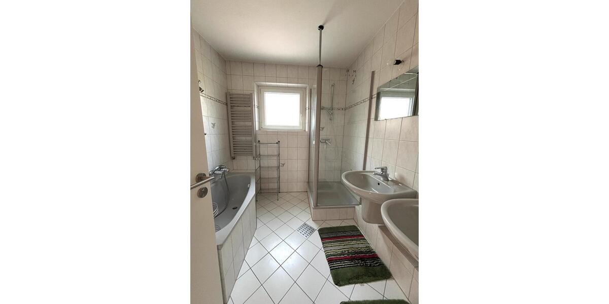 Erdgeschoßwohnung Ludwigsburg Eglosheim - 3.5 Zimmer, 100 m&sup2;, 1.425&euro; | Angebot:25920878
