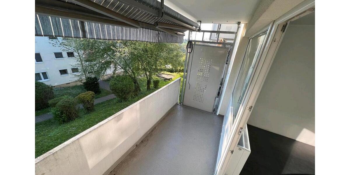 Etagenwohnung Stuttgart Mühlhausen - 4 Zimmer, 88 m&sup2;, 1.250&euro; | Angebot:27568089