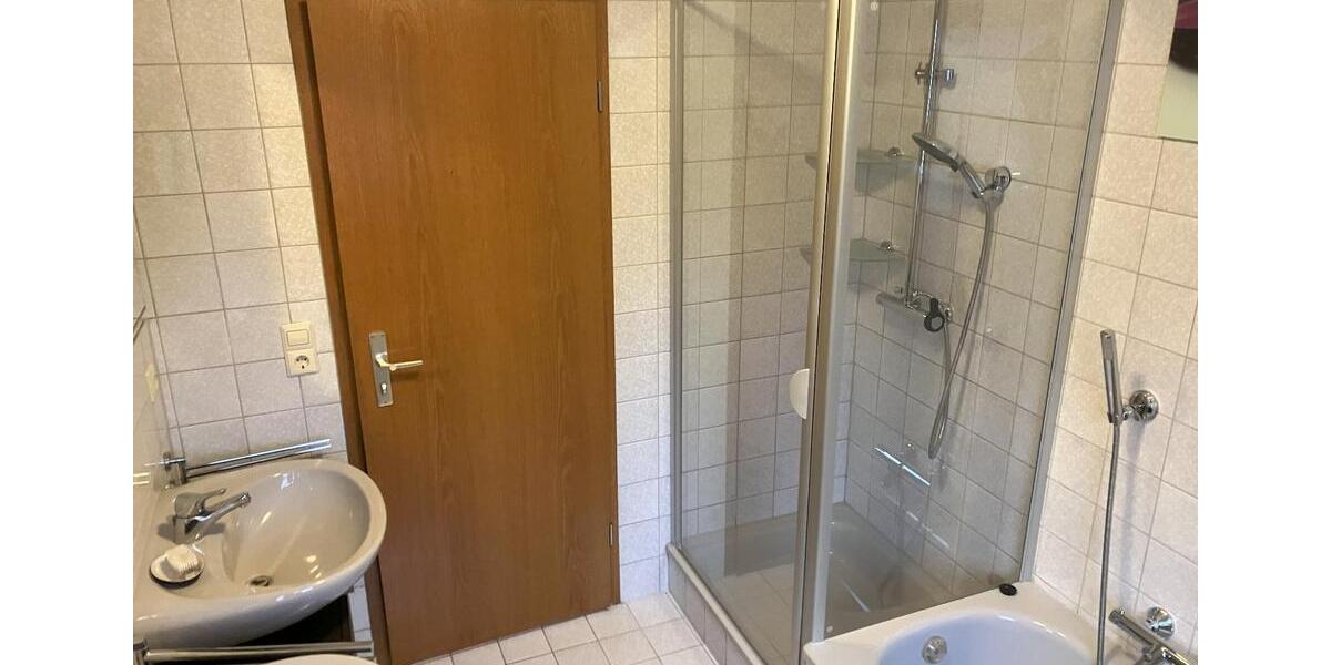 Etagenwohnung Lehrensteinsfeld - 3.5 Zimmer, 99 m&sup2;, 1.000&euro; | Angebot:25964396