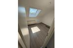Dachgeschoßwohnung Esslingen am Neckar - 3 Zimmer, 70 m&sup2;, 1.300&euro; | Angebot:27535368