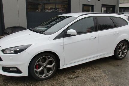 Ford Focus 70.800 km 17.300 &euro; Heilbronn 74081