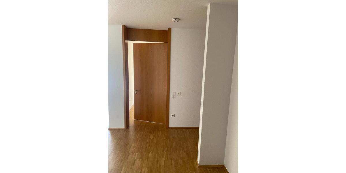 Etagenwohnung Denkendorf - 3 Zimmer, 83 m&sup2;, 1.270&euro; | Angebot:25948432