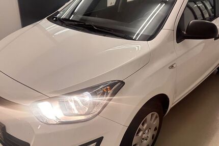Hyundai i20 55.617 km 5.890 &euro; LEONBERG 71229