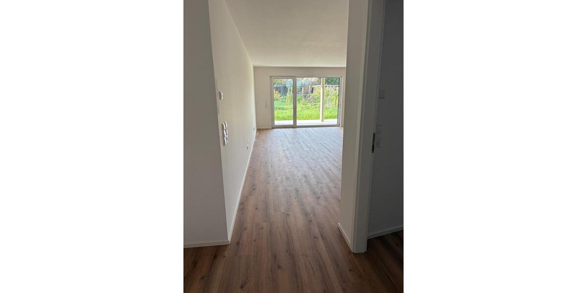 Erdgeschoßwohnung Brackenheim - 4 Zimmer, 105 m&sup2;, 1.300&euro; | Angebot:24875384