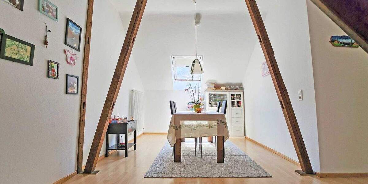 Etagenwohnung Stuttgart Bad Cannstatt - 3 Zimmer, 96 m&sup2;, 398.000&euro; | Angebot:25780885
