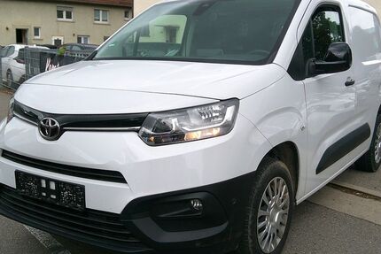 Toyota Proace City 94.000 km 12.460 &euro; Sindelfingen 71065