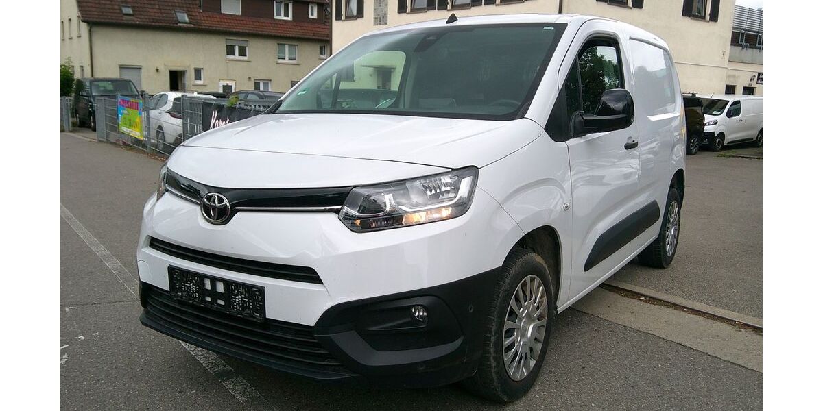 Toyota Proace City 94.000 km 12.460 &euro; Sindelfingen 71065