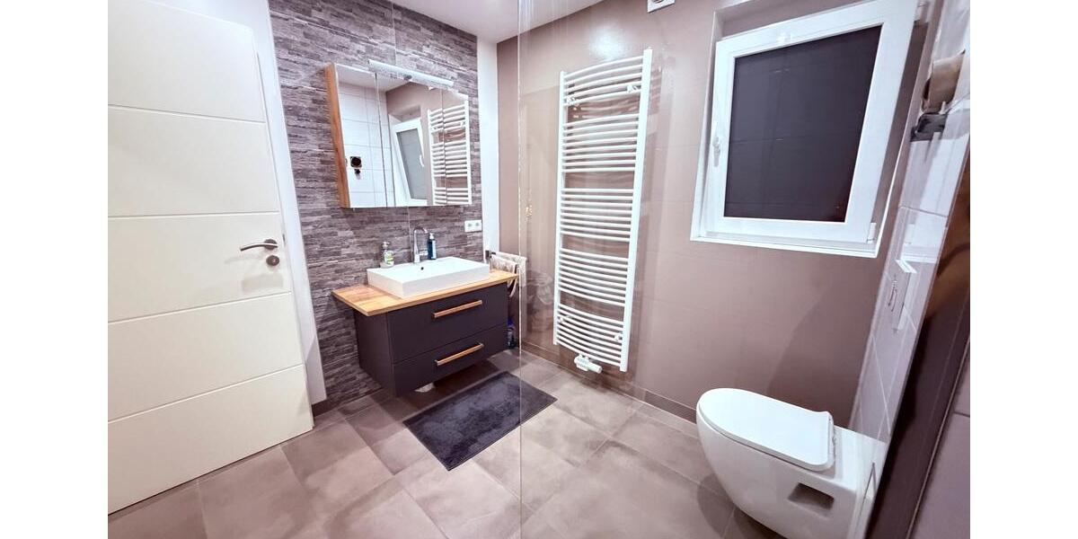 Etagenwohnung Walheim - 4 Zimmer, 110 m&sup2;, 1.500&euro; | Angebot:25932457