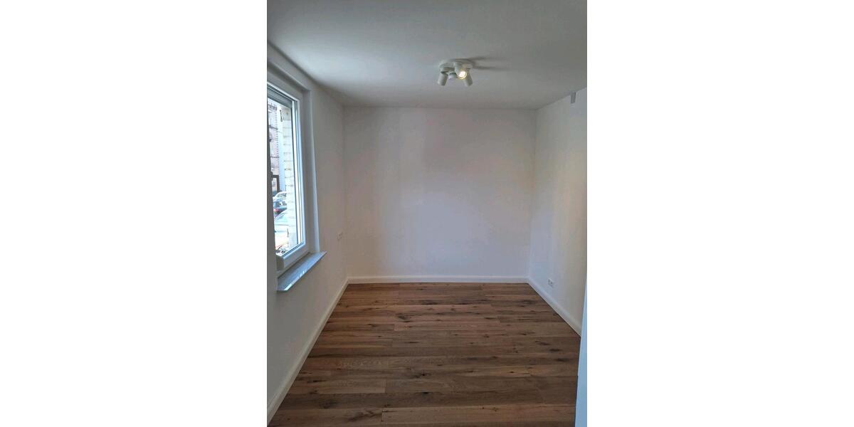 Hochparterre Stuttgart Stuttgart-Ost - 3 Zimmer, 67 m&sup2;, 280.000&euro; | Angebot:24842544