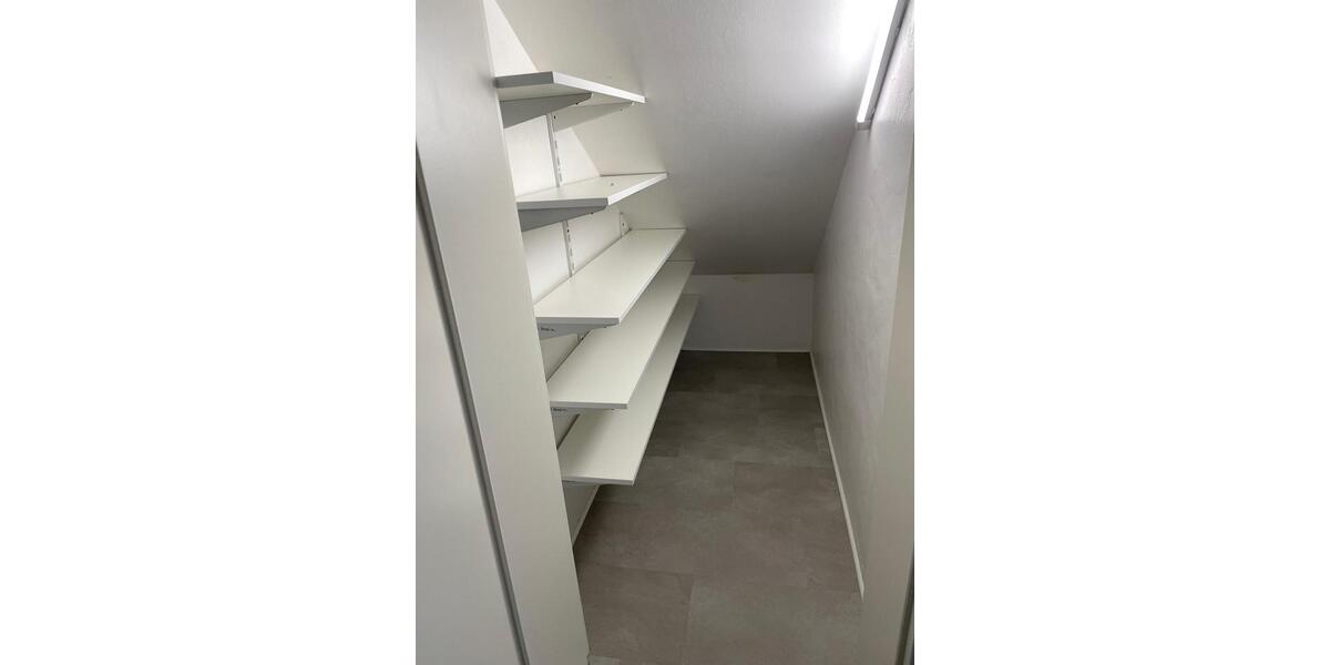 Dachgeschoßwohnung Sindelfingen Sindelfingen (Stadt) - 1 Zimmer, 50 m&sup2;, 750&euro; | Angebot:25995001