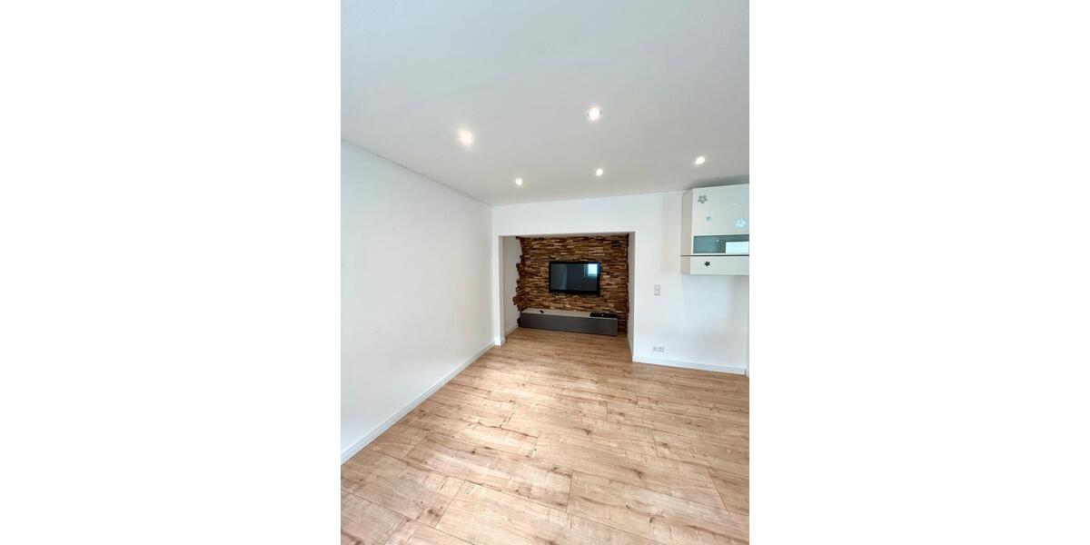 Etagenwohnung Stuttgart Zuffenhausen - 3 Zimmer, 64 m&sup2;, 1.250&euro; | Angebot:27597149