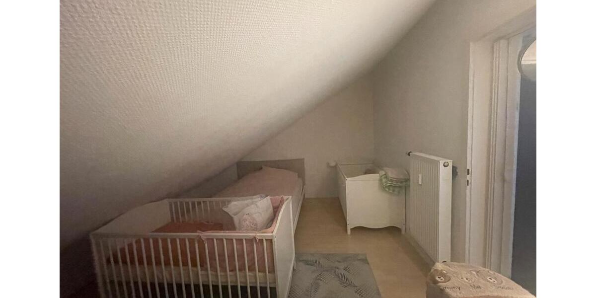 Dachgeschoßwohnung Stuttgart Stuttgart-Süd - 2 Zimmer, 63 m&sup2;, 975&euro; | Angebot:25098826