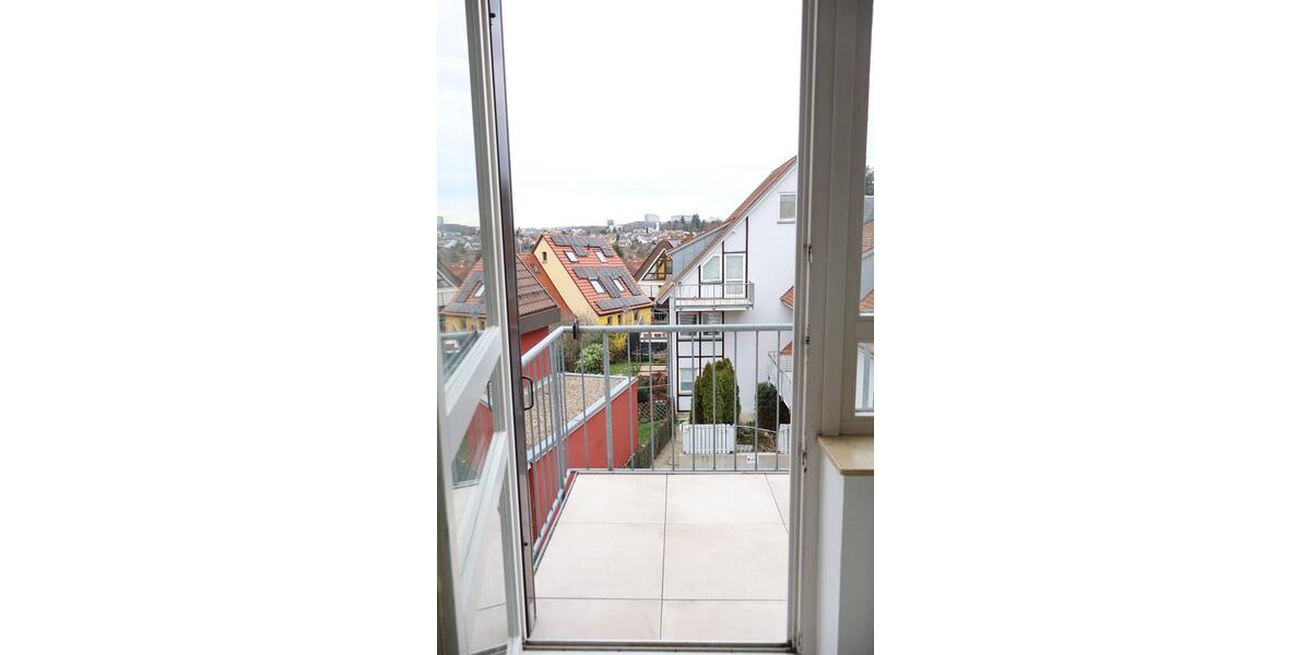 Dachgeschoßwohnung Stuttgart Birkach - 2.5 Zimmer, 71 m&sup2;, 265.000&euro; | Angebot:27548615