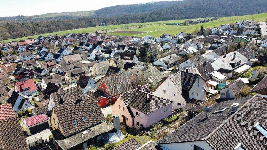 Mehrfamilienhaus, Wohnhaus Mühlacker Mühlhausen - 6 Zimmer, 148 m&sup2;, 278.500&euro; | Angebot:25695920