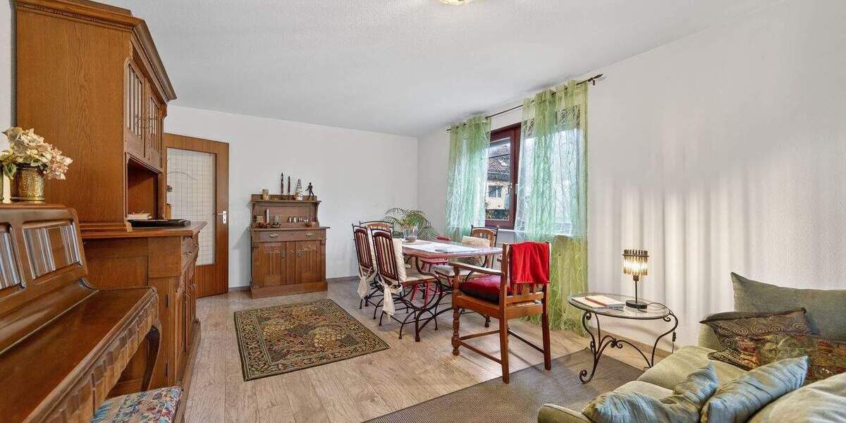 Etagenwohnung Stuttgart Mühlhausen - 3 Zimmer, 78 m&sup2;, 299.000&euro; | Angebot:25696178