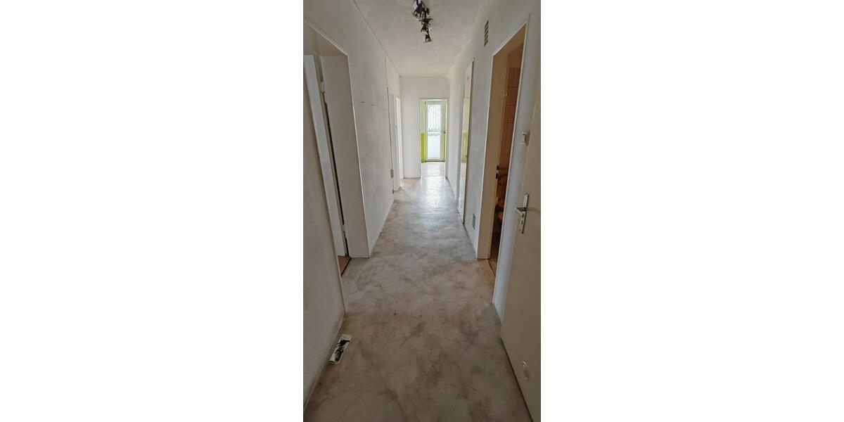 Etagenwohnung Stuttgart Mühlhausen - 3 Zimmer, 70 m&sup2;, 240.000&euro; | Angebot:25498029