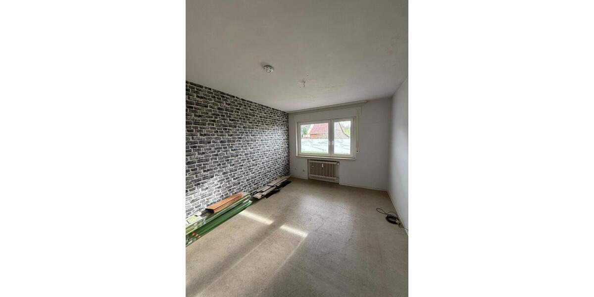 Etagenwohnung Backnang - 3.5 Zimmer, 105 m&sup2;, 1.000&euro; | Angebot:25251560