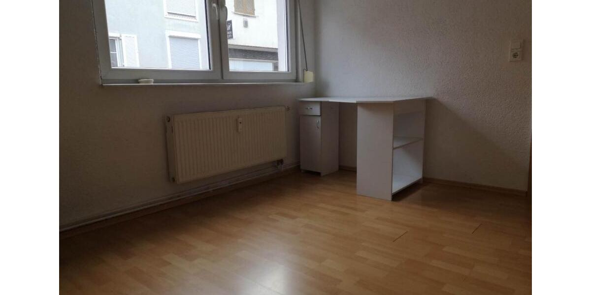 Etagenwohnung Stuttgart Zuffenhausen - 3.5 Zimmer, 90 m&sup2;, 1.090&euro; | Angebot:25860229