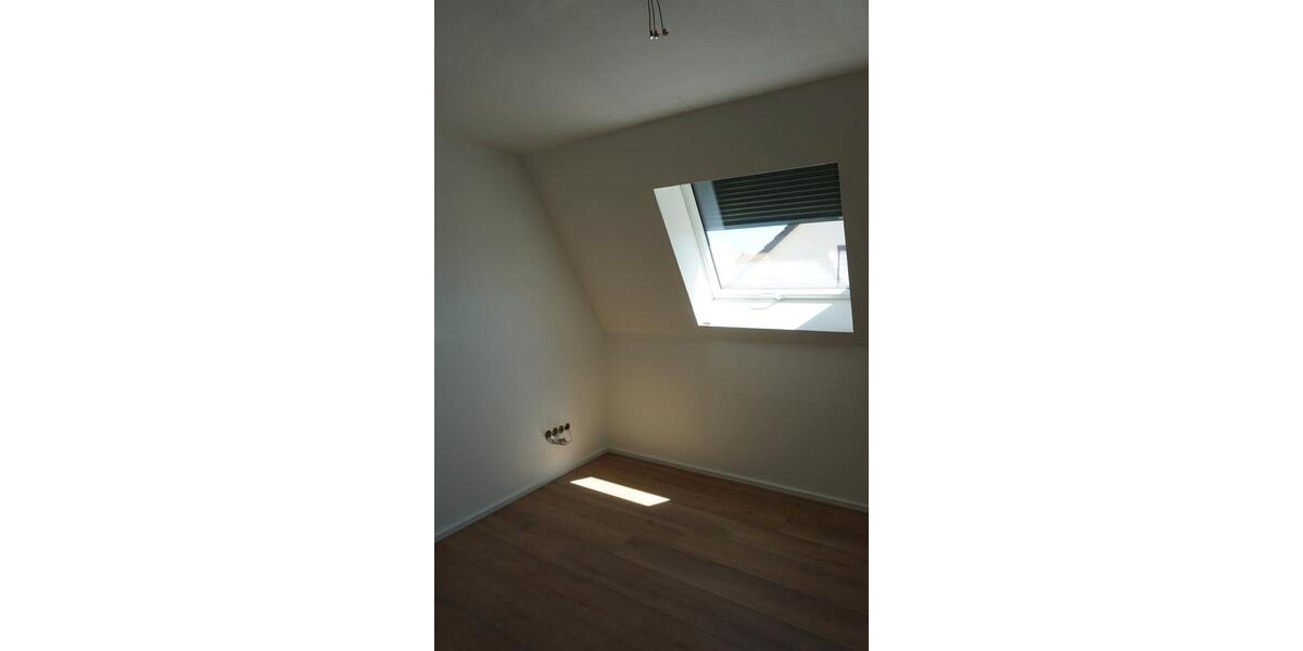 Etagenwohnung Ludwigsburg Hoheneck - 4 Zimmer, 94 m&sup2;, 1.590&euro; | Angebot:27570582
