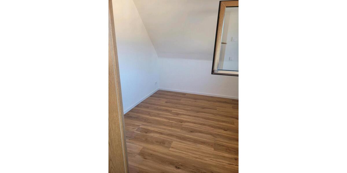 Dachgeschoßwohnung Heilbronn - 4 Zimmer, 63 m&sup2;, 1.100&euro; | Angebot:25286368