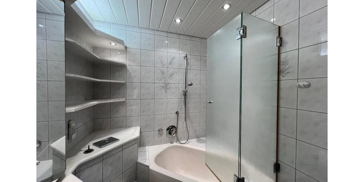 Etagenwohnung Ludwigsburg Hoheneck - 3.5 Zimmer, 97 m&sup2;, 298.000&euro; | Angebot:25831342