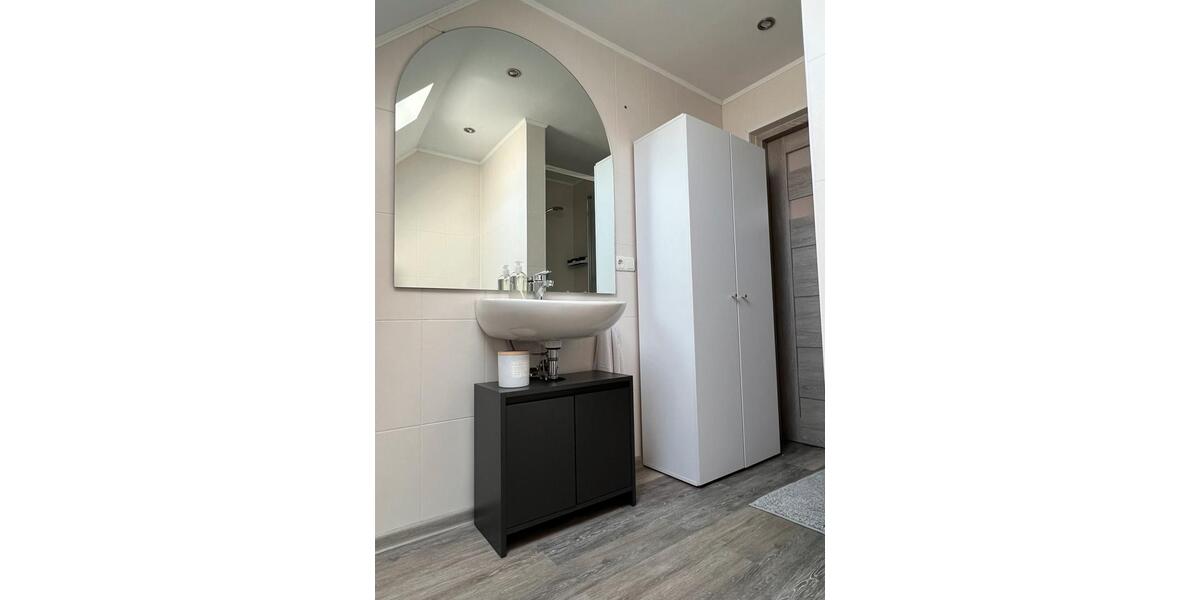 Dachgeschoßwohnung Esslingen am Neckar Brühl - 2 Zimmer, 60 m&sup2;, 1.300&euro; | Angebot:24769326