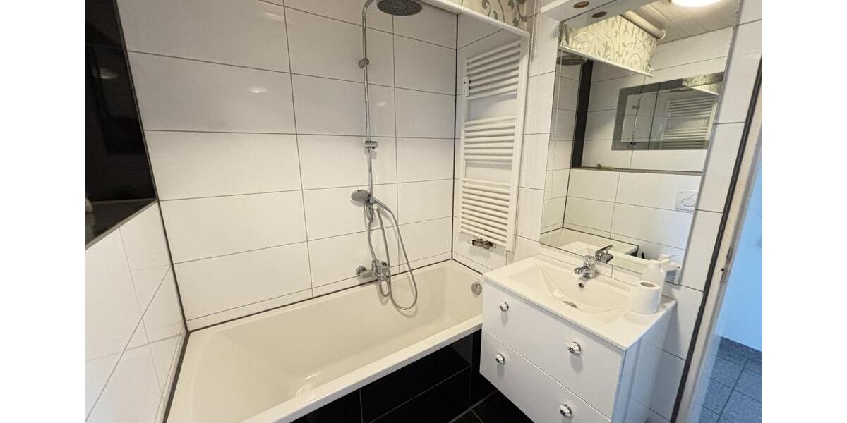 Etagenwohnung Freiberg am Neckar - 3 Zimmer, 75 m&sup2;, 249.000&euro; | Angebot:25512743