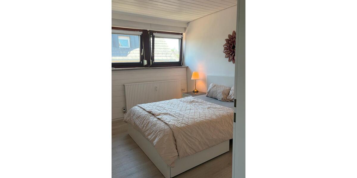 Dachgeschoßwohnung Leinfelden-Echterdingen Echterdingen - 5 Zimmer, 77 m&sup2;, 1.590&euro; | Angebot:27545343