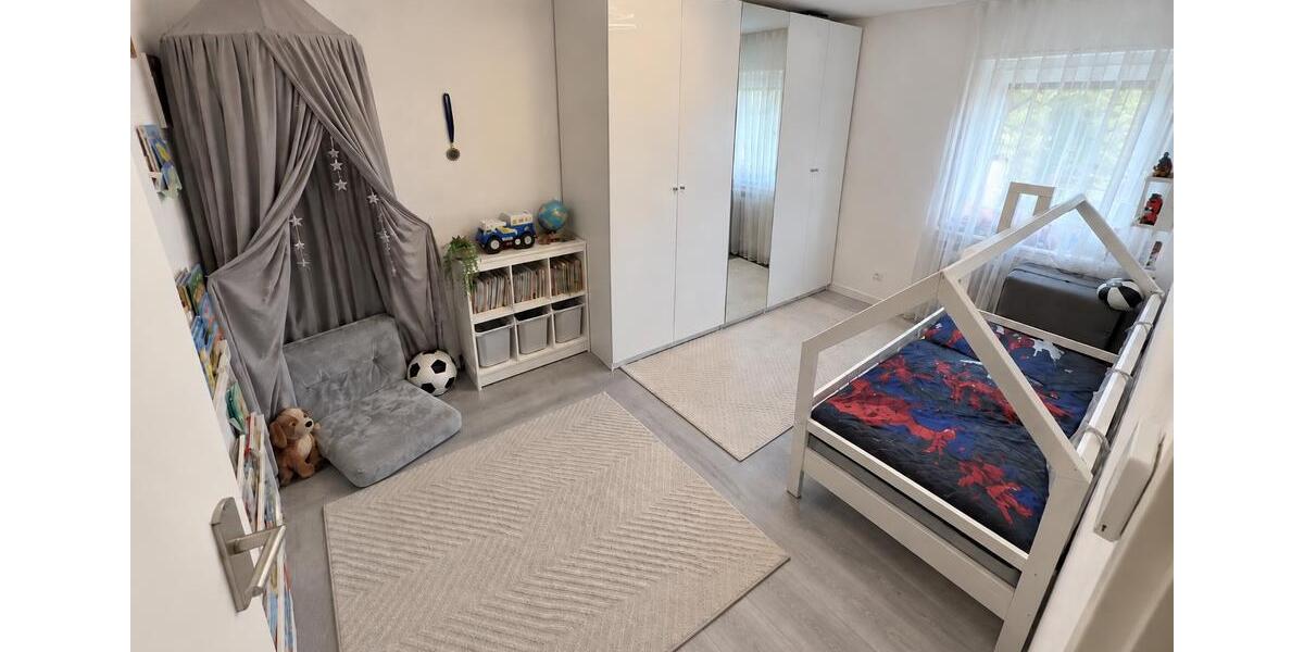 Etagenwohnung Esslingen am Neckar Brühl - 4 Zimmer, 101 m&sup2;, 489.000&euro; | Angebot:27569672