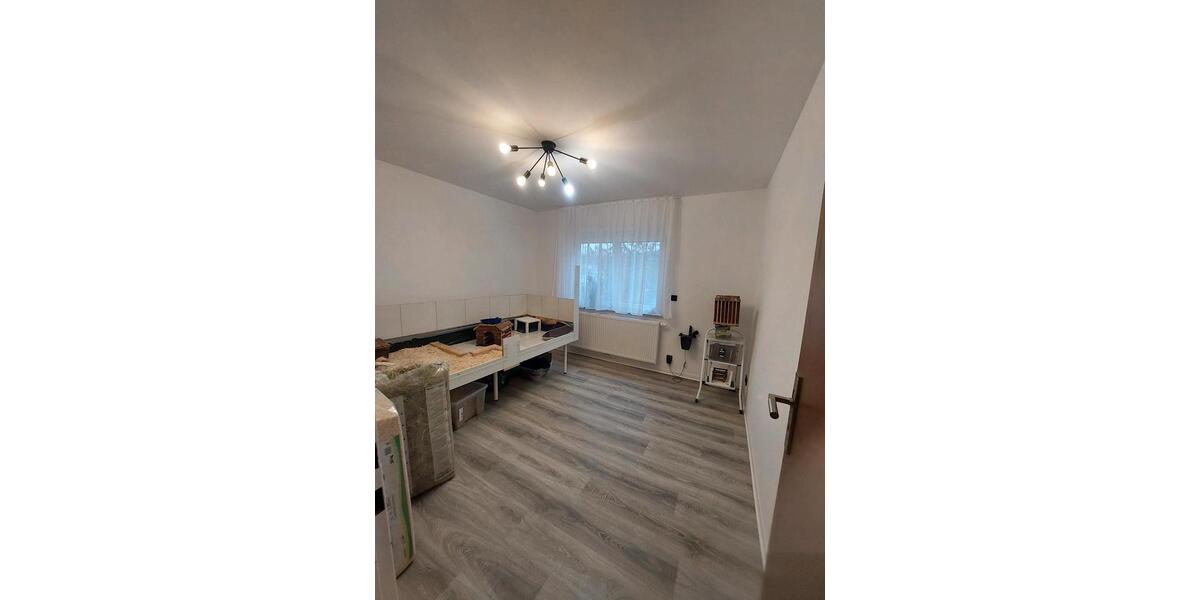 Etagenwohnung Sindelfingen Eichholz - 4.5 Zimmer, 87 m&sup2;, 1.380&euro; | Angebot:26041967
